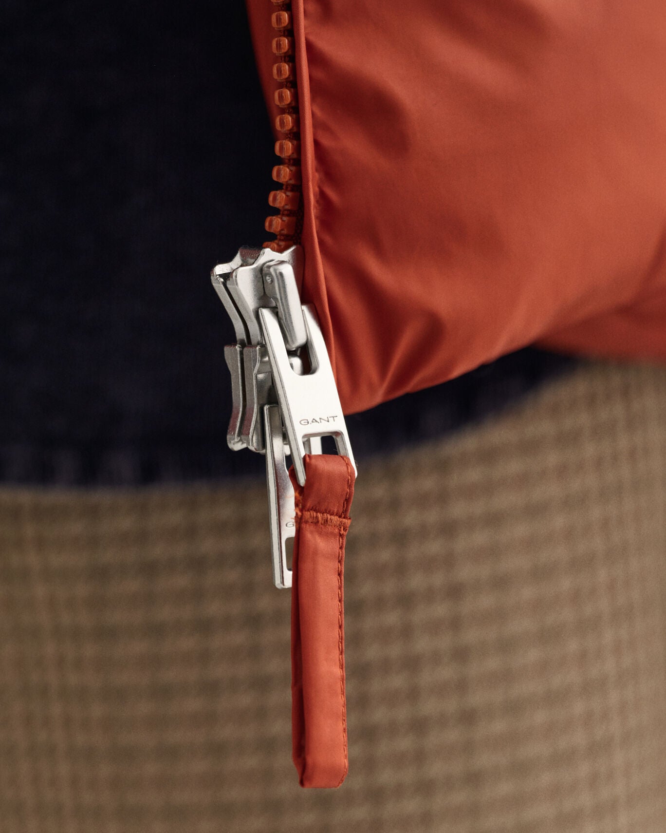 Gecă pufoasă de iarnă pentru bărbați