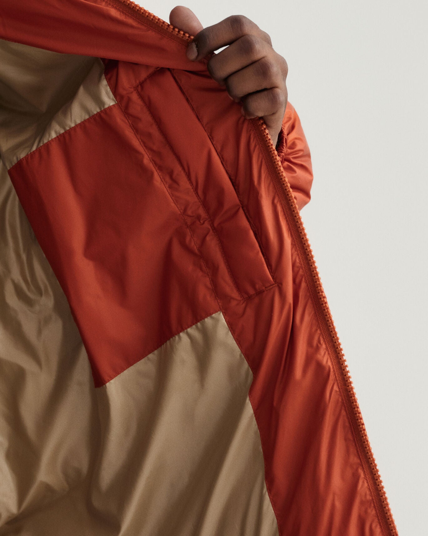 Gecă pufoasă de iarnă pentru bărbați